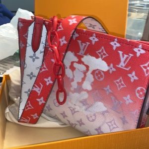 Louis purse with tags and original box